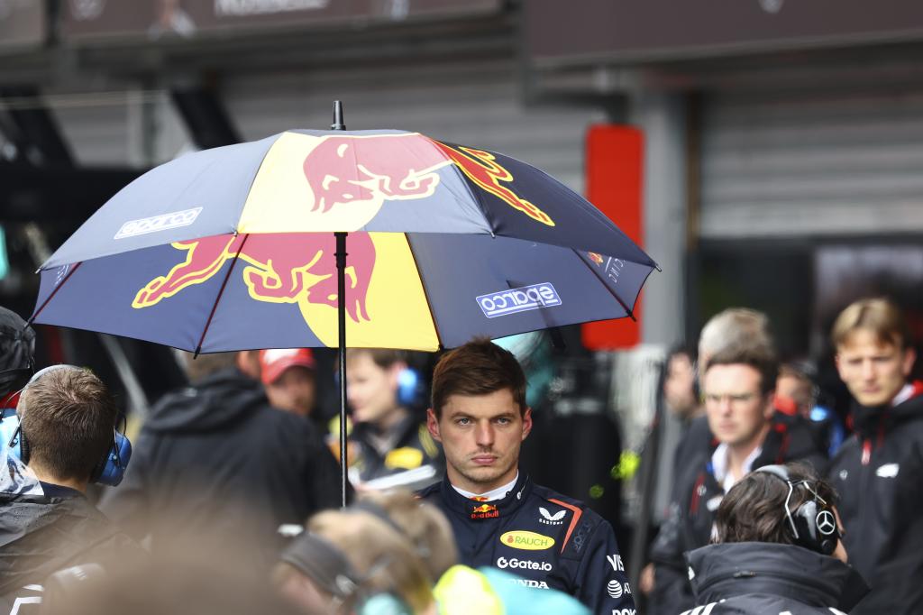 Piastri le da un agua a Norris; Apuesta fallida de Verstappen, Sainz y Alonso