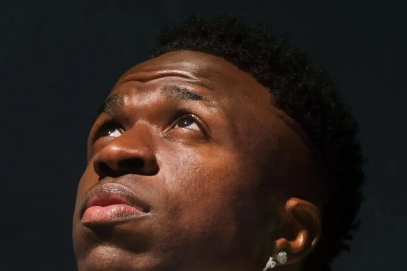 Vinicius: “Me tomo muy en serio la responsabilidad de ser un ‘role model’, trato de recordar de dónde vengo”