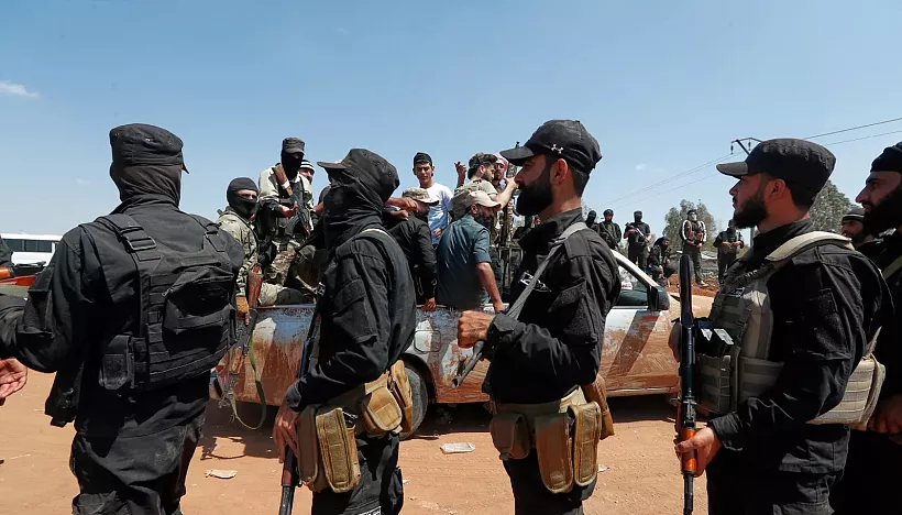 Siria pide a Turquía apoyo en materia de Defensa tras los enfrentamientos sectarios, según funcionarios de Ankara