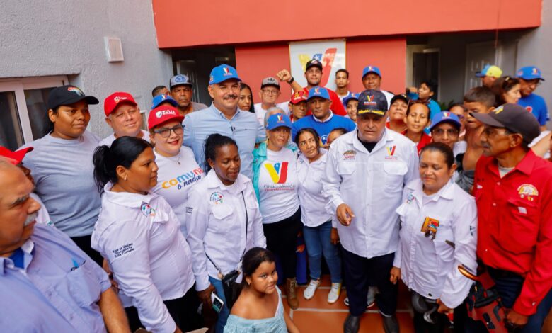 Entregan 64 viviendas y 580 títulos de propiedad en el Zulia para fortalecer el bienestar familiar