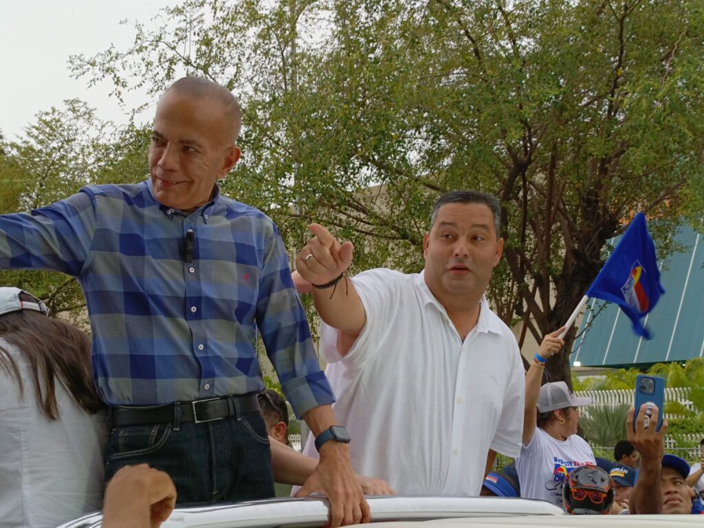 Adrián Romero culmina campaña con caravana en Maracaibo: “Seguimos adelante pese a los obstáculos”