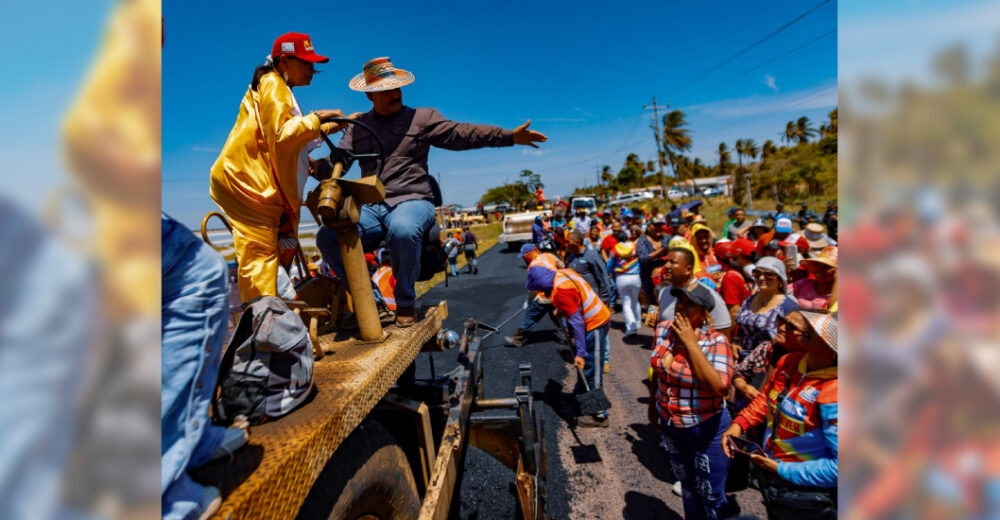 Gobernador Caldera marca inicio de asfaltado de avenida Guajira y de tramo vial Sinamaica-Paraguaipoa
