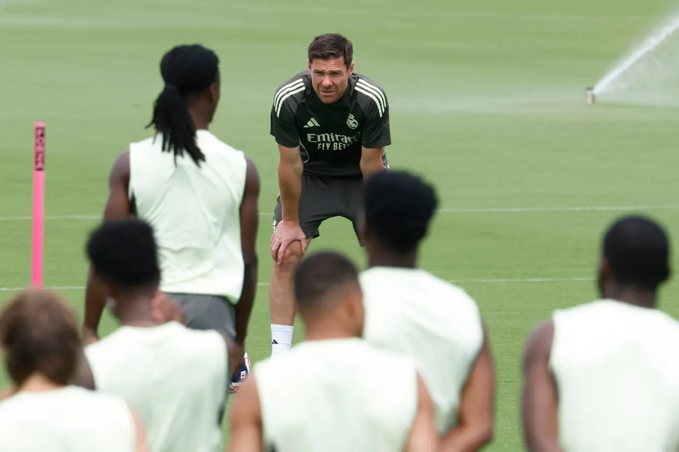 Comienza el cambio anunciado por Xabi Alonso