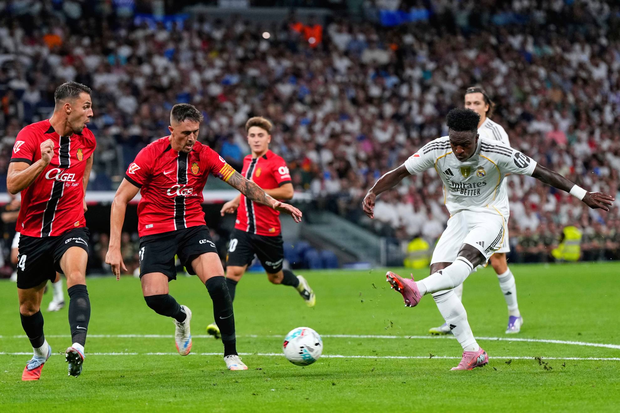 El Madrid remonta hasta al VAR