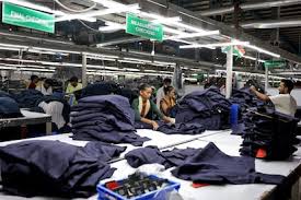 Estados Unidos dobla los aranceles a la India por comprar petróleo ruso