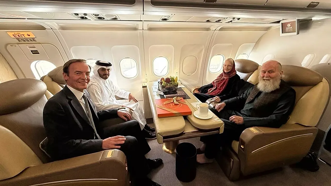 Los talibanes liberan a una pareja británica retenida durante meses