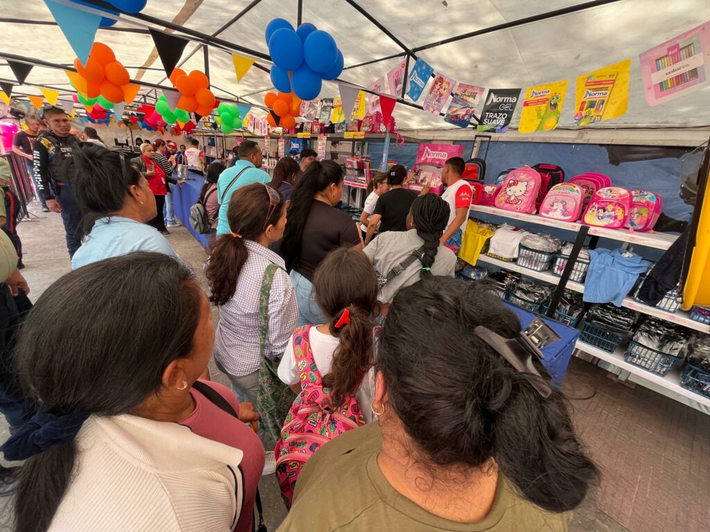 Alcaldía de Maracaibo impulsa el regreso a clases con la Feria Escolar 2025 y descuentos de hasta 30%