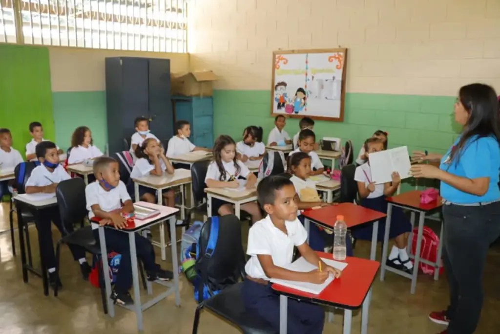 Venezuela inicia año escolar 2025-2026 con énfasis en la inclusión y cero burocracia