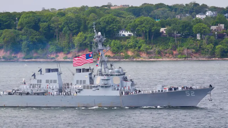 EE.UU. afirma que dos aviones militares de Venezuela sobrevolaron un buque de guerra estadounidense en una maniobra “altamente provocadora”