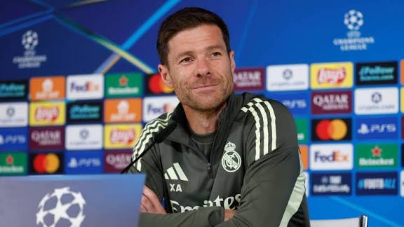 “He hablado con Vinicius… no era el partido para un delantero”