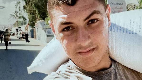 El enorme reto de un joven palestino para conseguir comida para su familia en Gaza