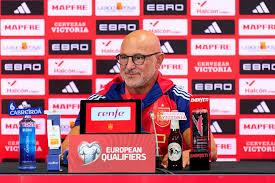 De la Fuente: “Lamine aún es un crío… hay que educarle y formarle, aunque es listo y maduro”