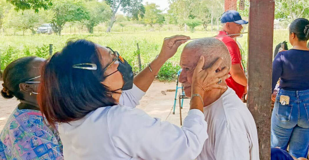 El estado Zulia brinda atención médica integral a adultos mayores en San Isidro