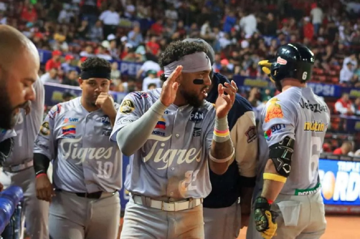 Tigres de Aragua arranca la temporada 80 aniversario de la LVBP con contundente victoria sobre los campeones Cardenales