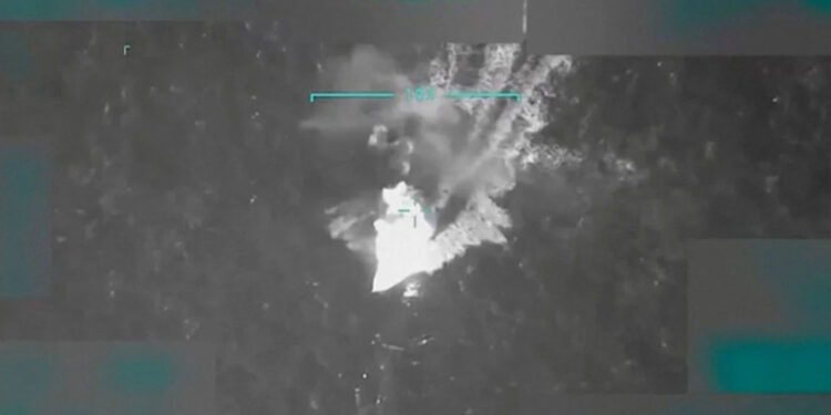 Exclusiva: Funcionario de EE.UU. confirma un nuevo ataque militar en el Caribe con supervivientes, un hecho sin precedentes