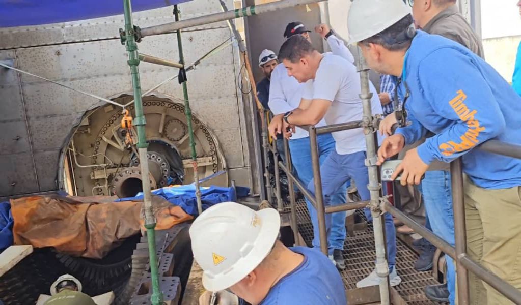 Ministro Jorge Márquez supervisa mantenimiento en Termozulia para fortalecer el sistema eléctrico zuliano