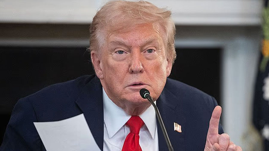 Trump llama “matón” a Petro y amenaza a Colombia con “medidas muy severas”