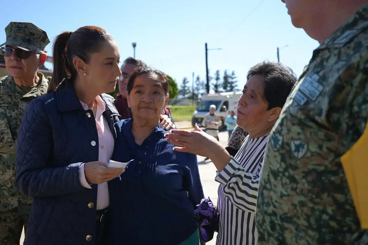 Gobierno entrega más de 90,000 apoyos a familias afectadas por lluvias en cinco estados