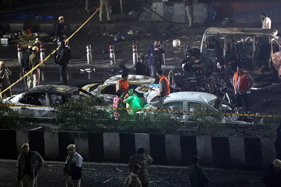 La India investiga una explosión mortal que ha causado al menos 8 muertos en Nueva Delhi