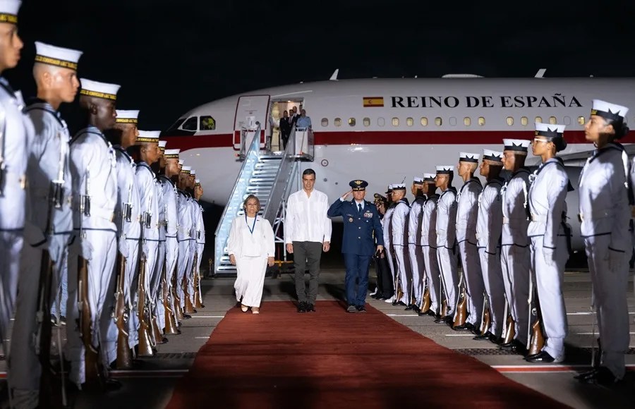 Sánchez llega a Colombia para cumbre UE-CELAC que considera “fundamental” ante el contexto geopolítico actual