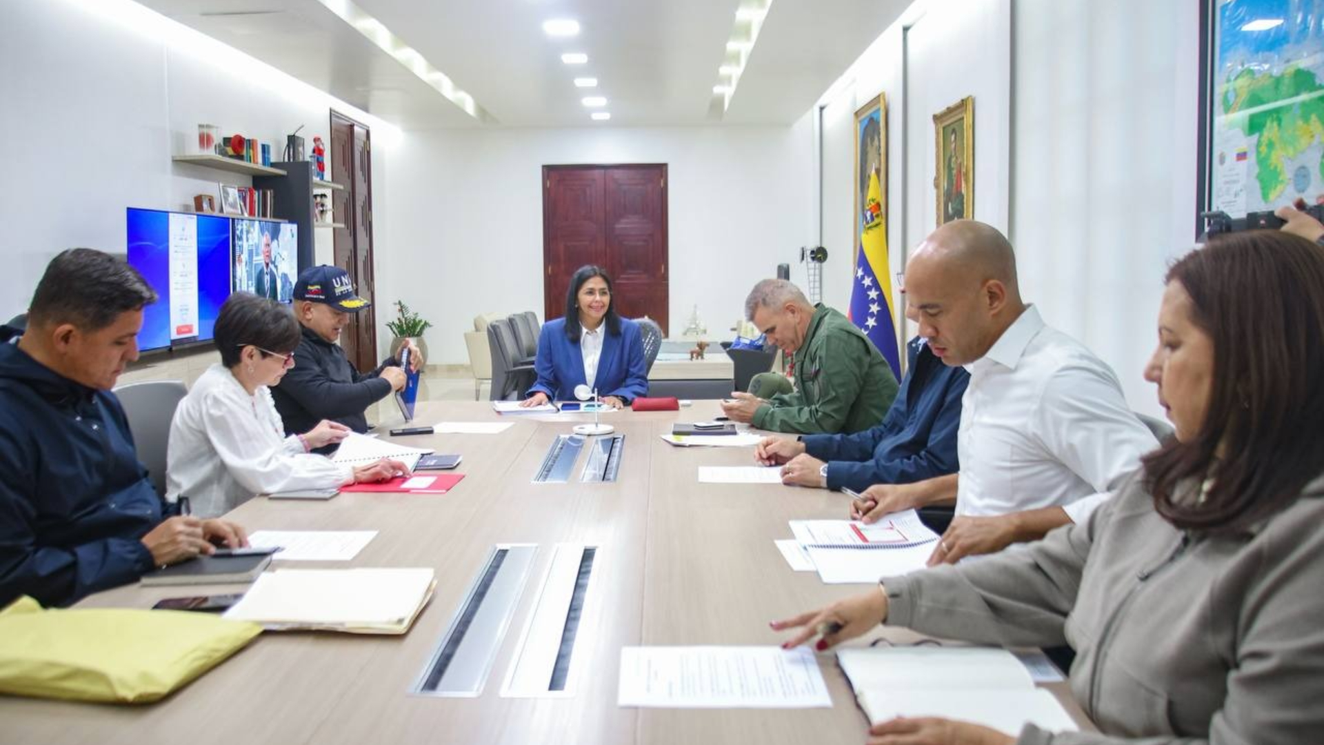 Gobierno Coordina Planes de Defensa, Economía y Participación Ciudadana en Consejo de Vicepresidentes