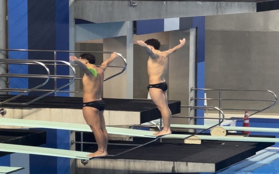 Clavadistas venezolanos debutan con oro y plata en los Juegos Bolivarianos Lima 2025