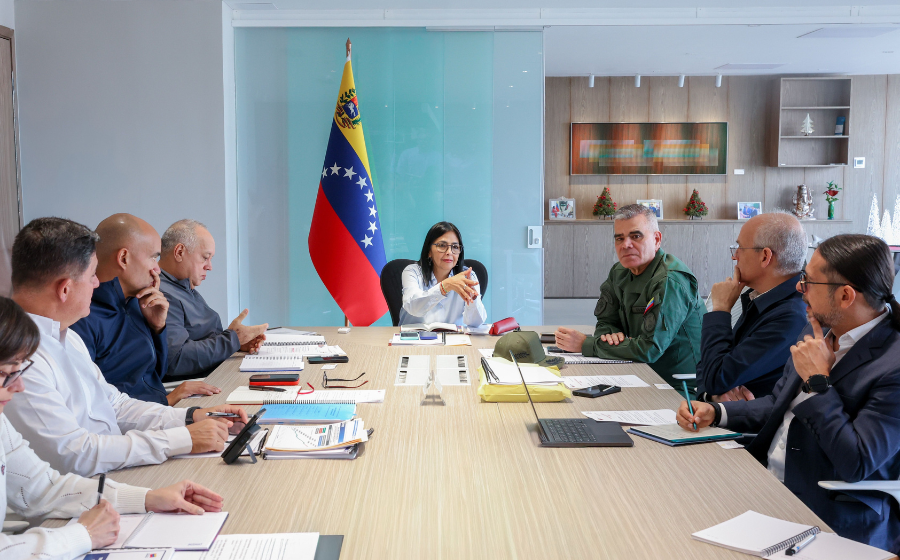 Vicepresidenta Delcy Rodríguez supervisa agenda nacional en reunión con consejos sectoriales y Gobierno Estudiantil