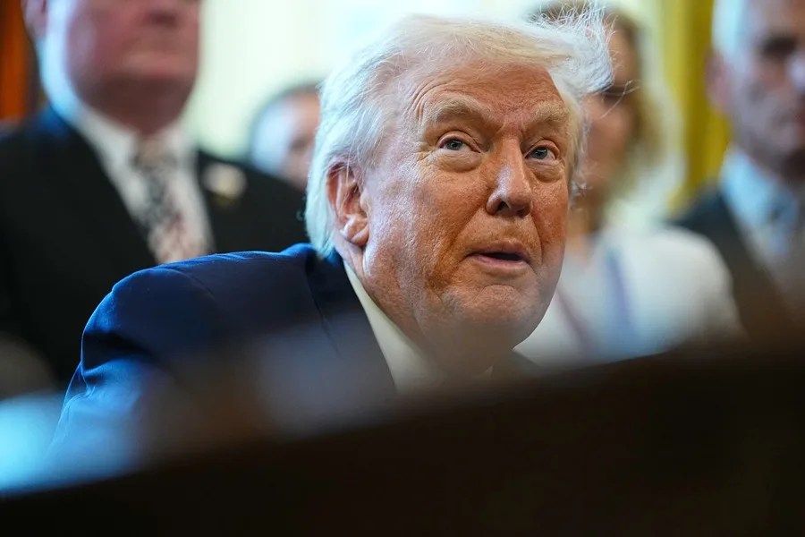 Trump insiste en que no necesita permiso del Congreso de EE.UU. para atacar a carteles en Venezuela