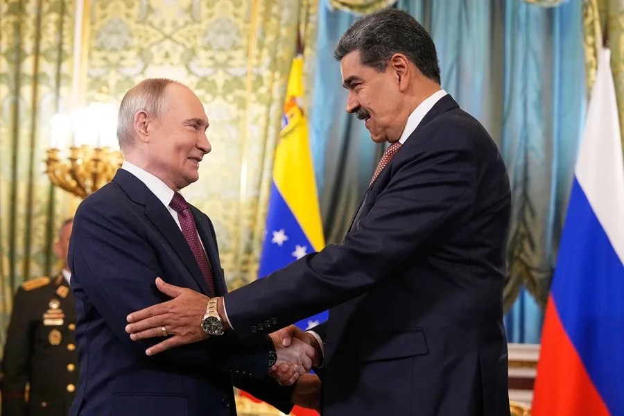 Putin expresa su apoyo al Gobierno venezolano en una conversación telefónica con Maduro