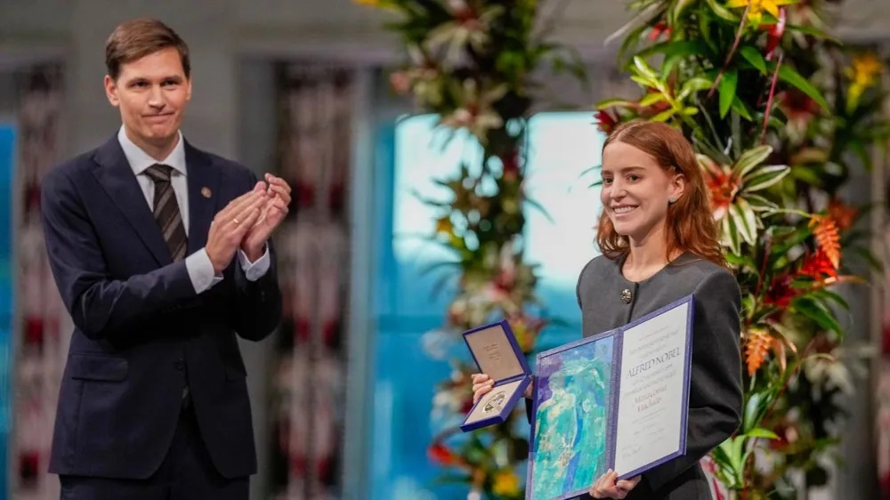 Hinterlaces: El Nobel, la narrativa y el poder: desmontando el discurso de Ana Sosa Machado
