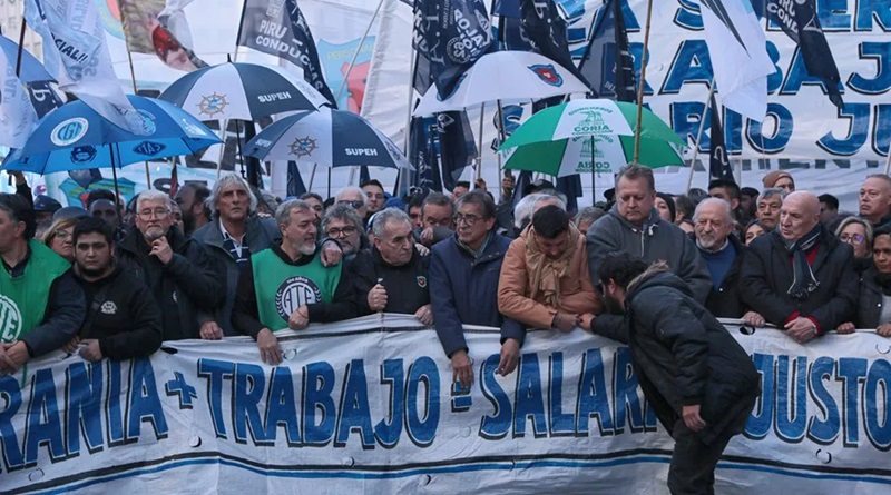 Cierre masivo de empresas y pérdida de empleo: el impacto económico en los primeros 21 meses del gobierno de Milei