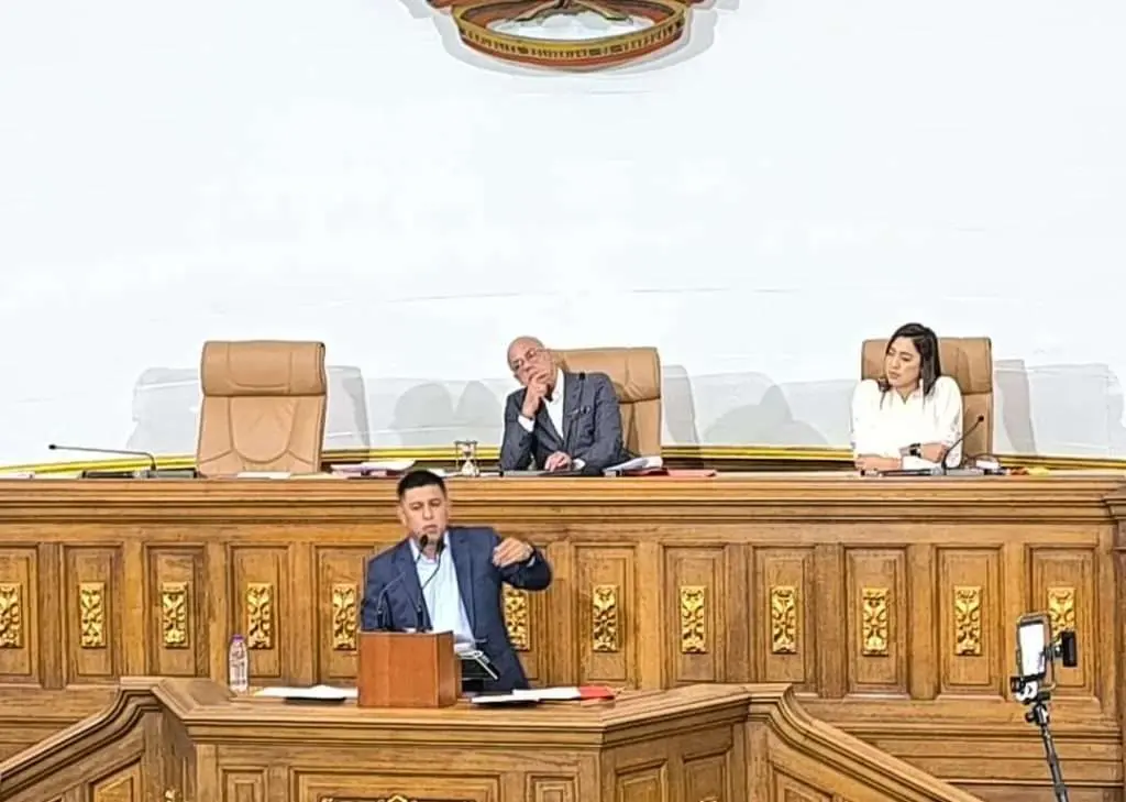 Asamblea Nacional de Venezuela Condena Unánimemente la “Ilegal” y “Fraudulenta” Venta de CITGO por parte de EE.UU. y Propone Sanciones contra Involucrados