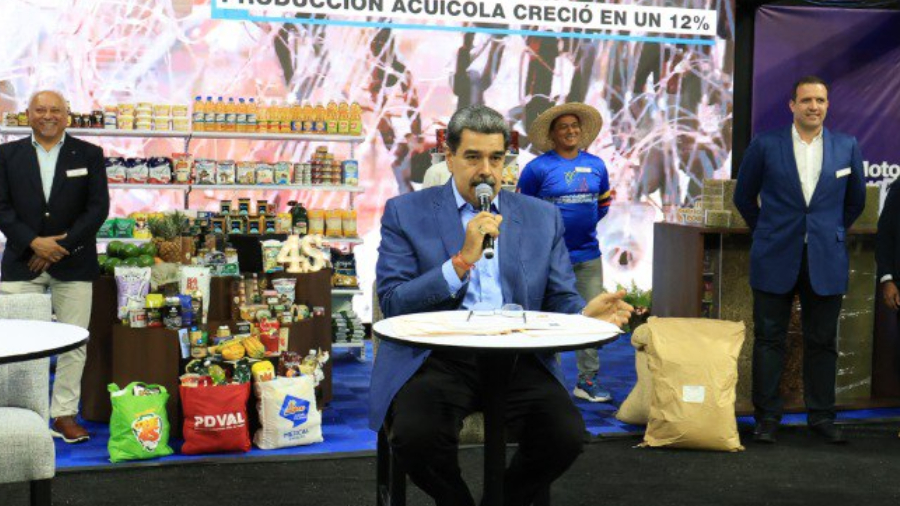 Presidente Maduro insta a Trump a ocuparse de los asuntos internos de EE.UU. y reitera la disposición al diálogo de Venezuela