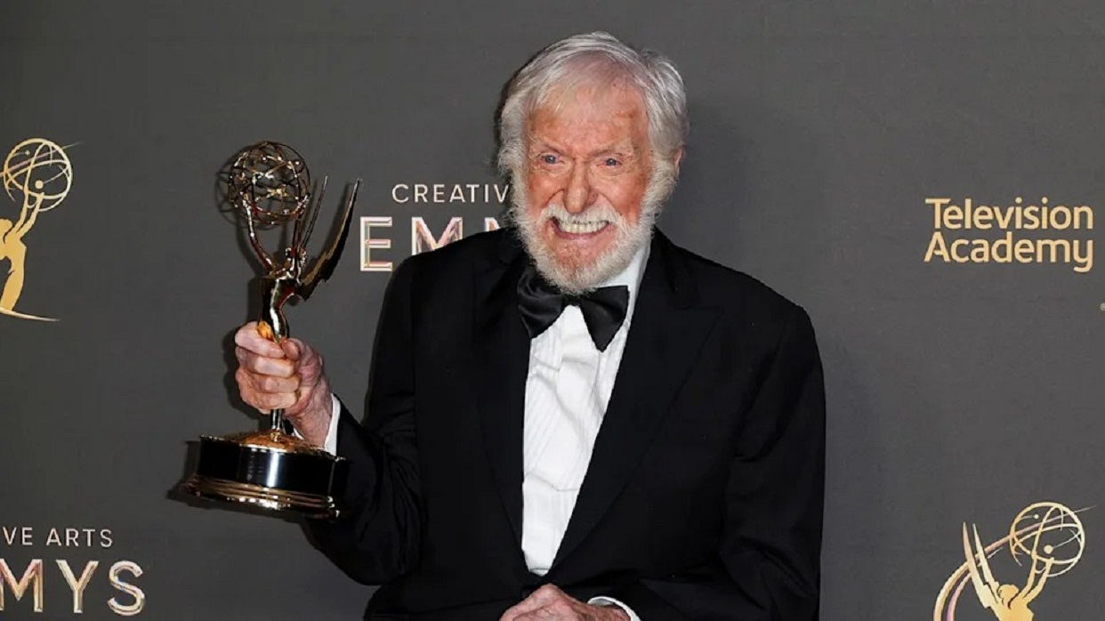 La leyenda de la comedia Dick Van Dyke cumple 100 años