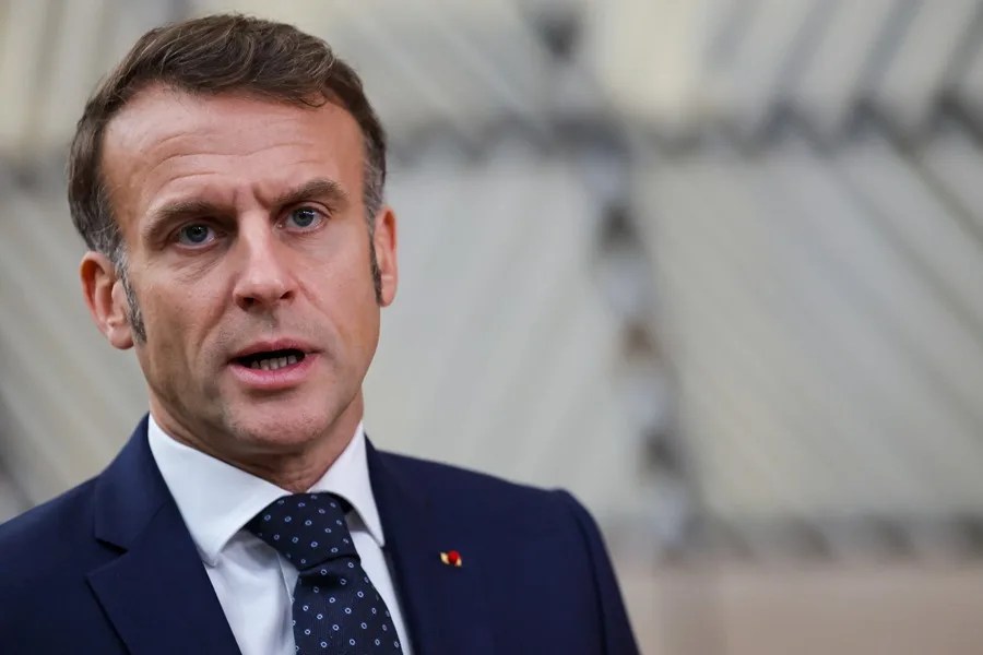 Francia da la bienvenida a que Putin se abra a hablar con Macron y estudiará la modalidad