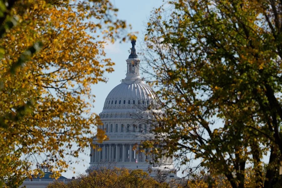 Cámara Baja de EE.UU. aprueba extensión de subsidios de Obamacare pese a división republicana