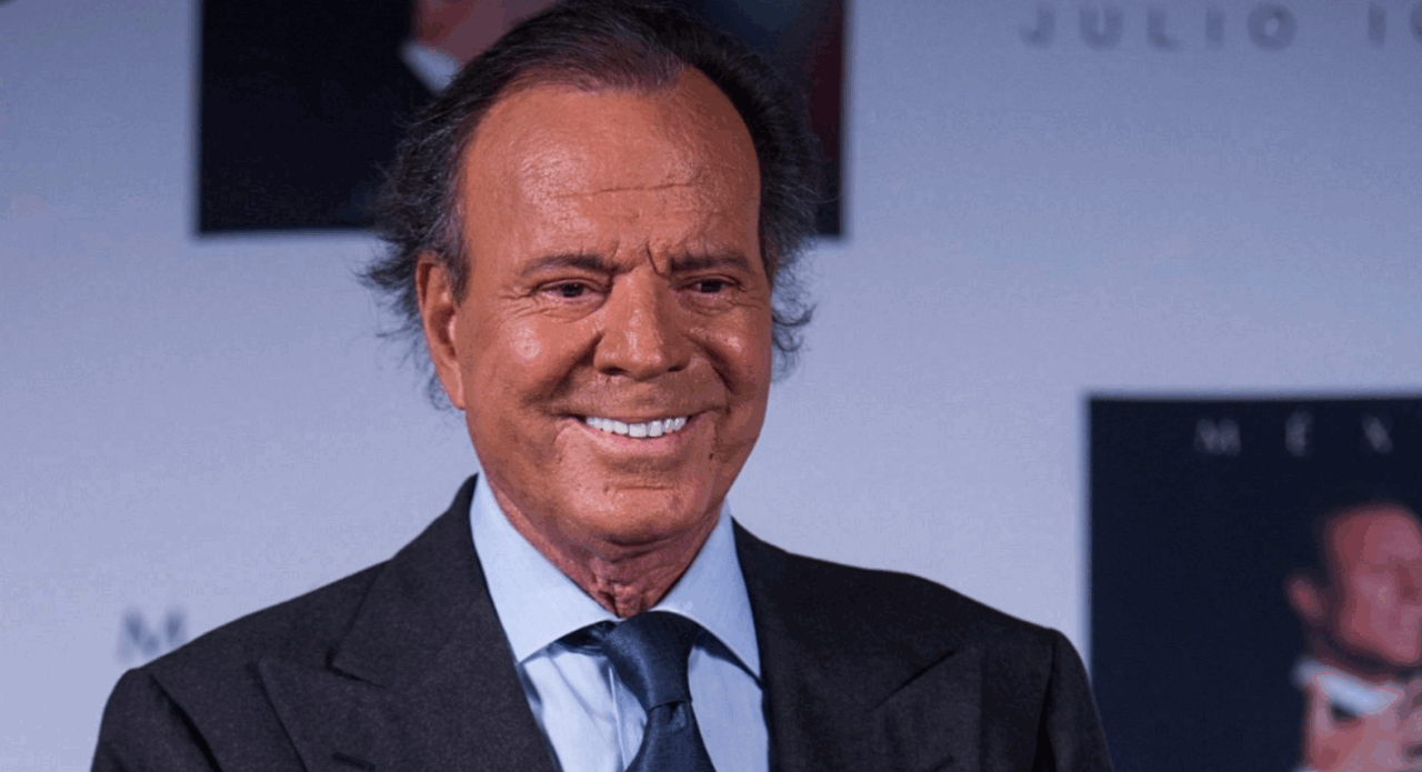 Fiscalía española archiva denuncia por agresión sexual contra Julio Iglesias por falta de jurisdicción