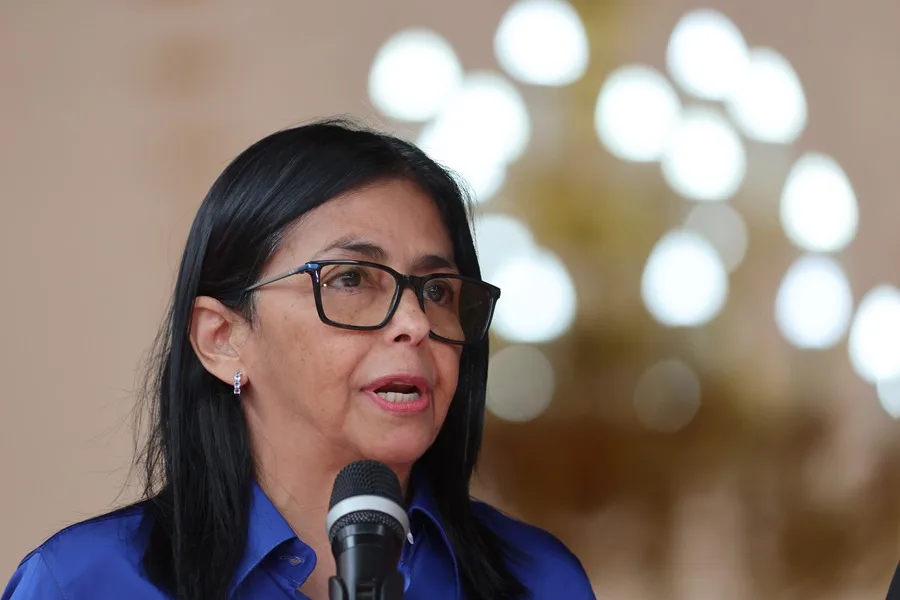 Delcy Rodríguez, Presidenta Encargada de Venezuela, Anuncia Visita a Washington Tras Captura de Nicolás Maduro