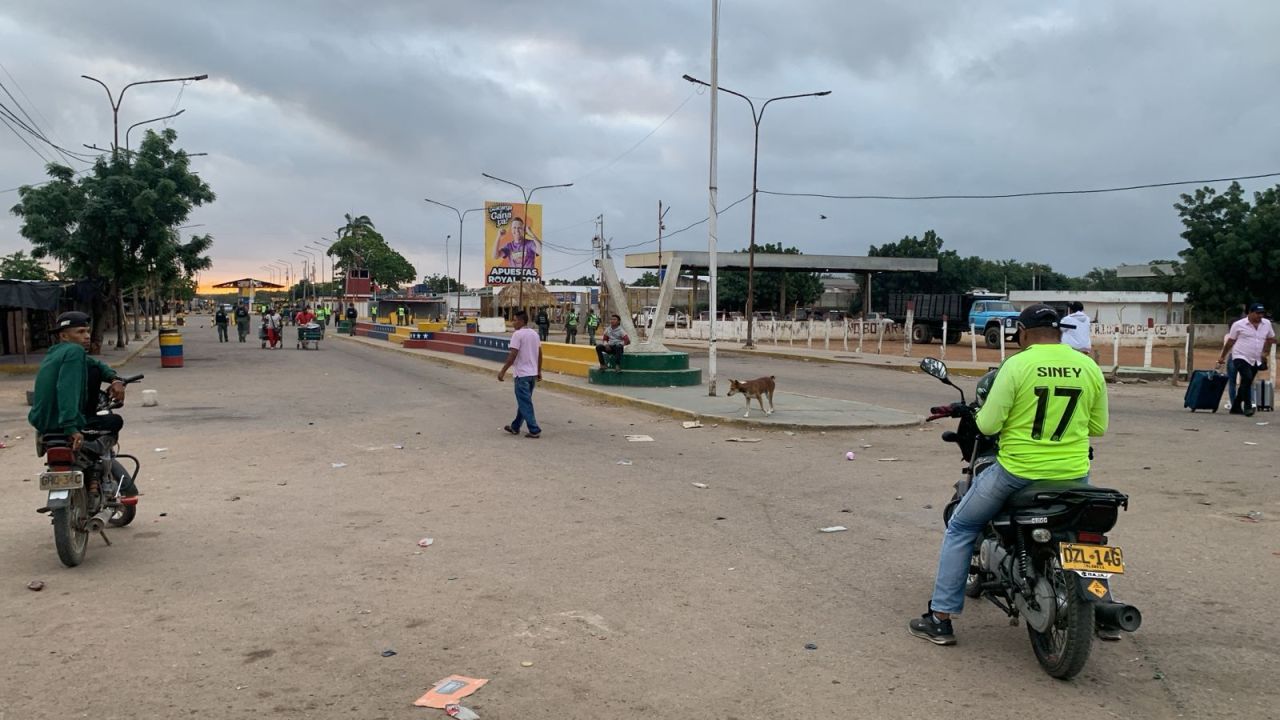 Venezuela Restablece el Tránsito Fronterizo con Colombia en Zulia y Táchira Tras Retiro de Barricadas