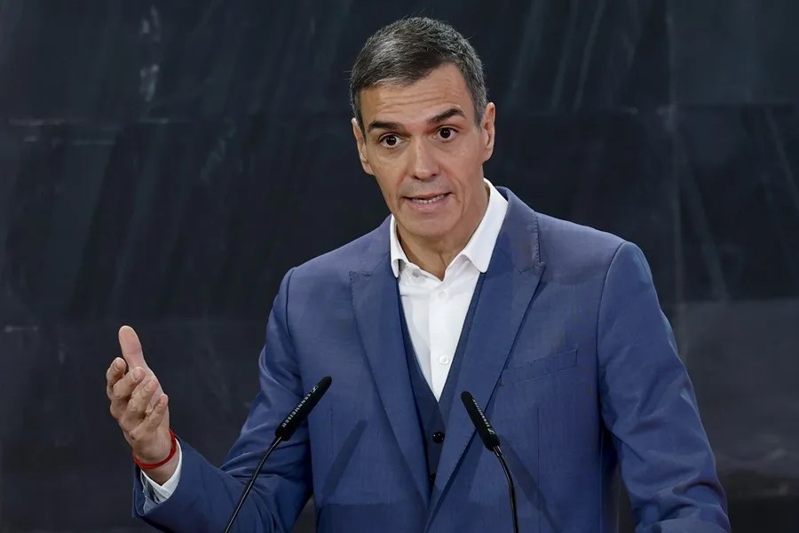 Sánchez expresa a Delcy Rodríguez y a Edmundo González el apoyo hacia una transición pacífica