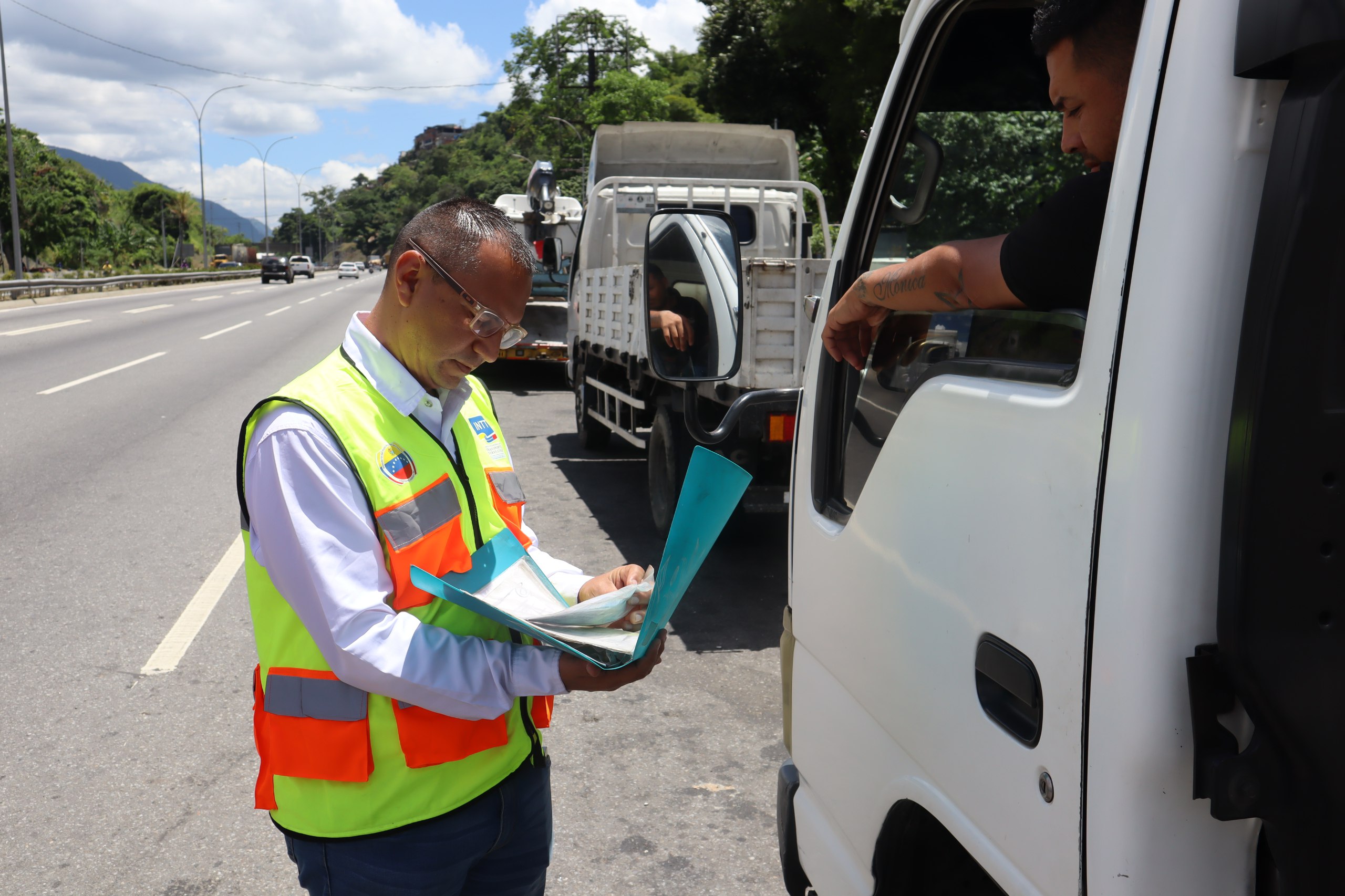 INTT despliega operativos de registro y regularización para transporte de carga en Anzoátegui y Lara