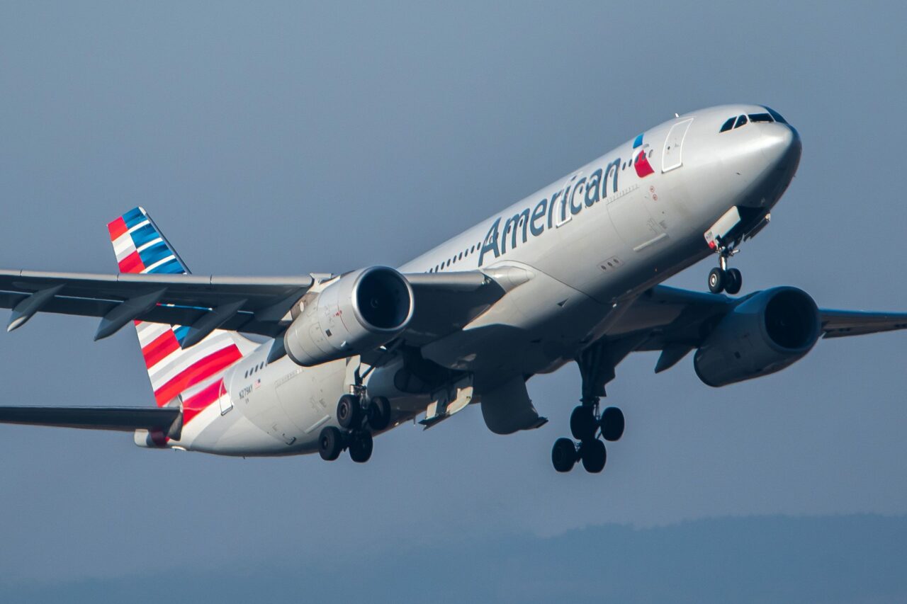 American Airlines solicita autorización para reanudar vuelos de Miami a Venezuela tras levantamiento del veto