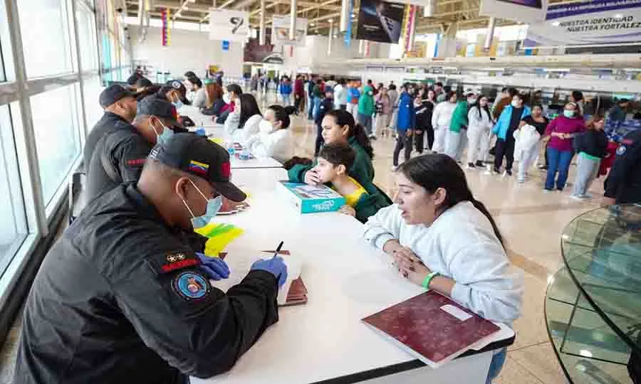 Llegada de Nuevo Vuelo con 311 Migrantes Venezolanos Repatriados desde EE. UU.