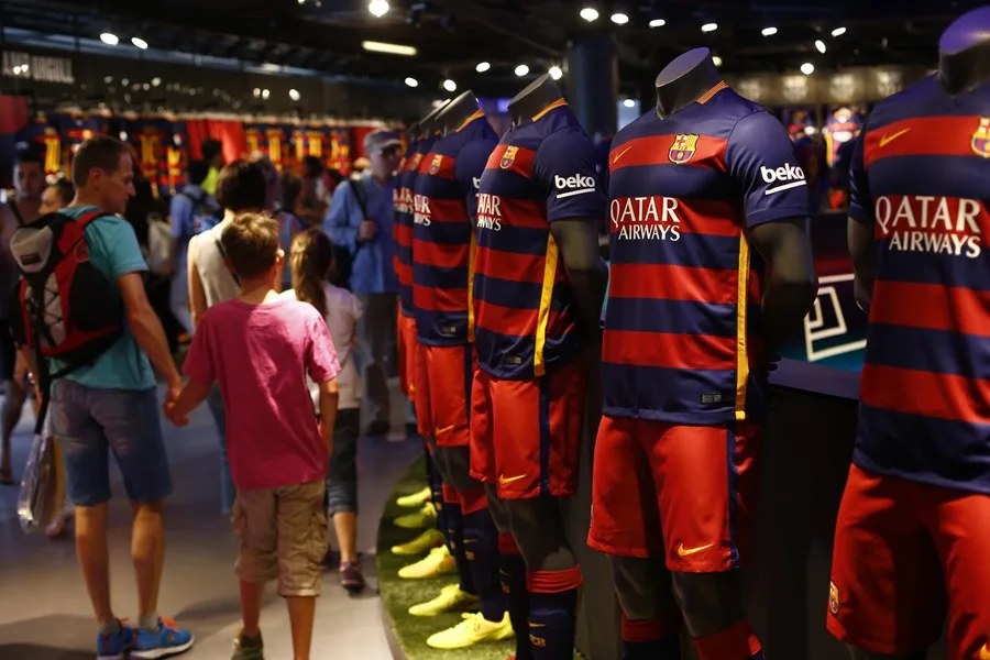 El FC Barcelona lidera el ranking de ventas de camisetas en Europa con 277 millones de Euros