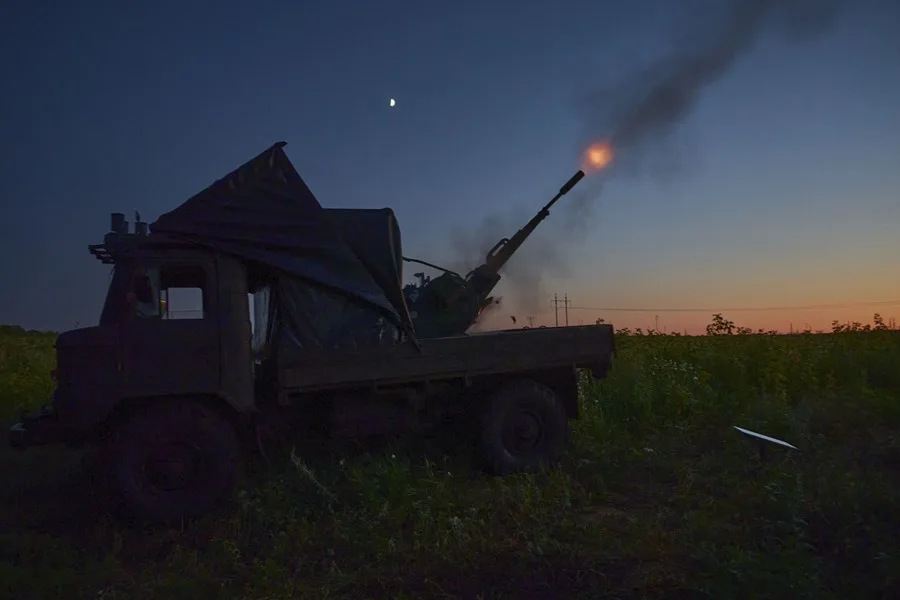 Intensificación de ataques aéreos entre Rusia y Ucrania: Más de 100 drones usados en la última noche