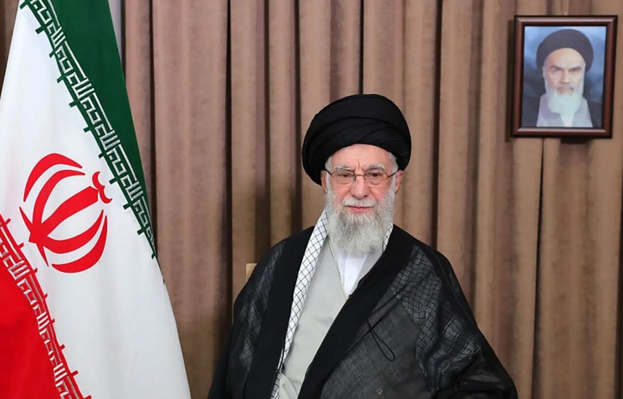 Trump llama a los Iranians a recuperar su país tras la muerte del Ayatolá Ali Jameneí