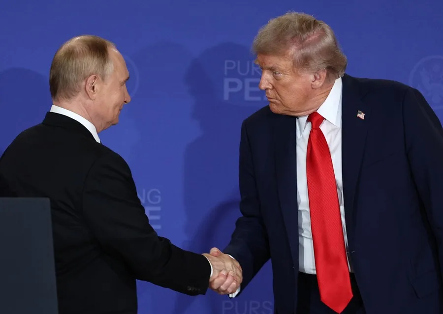 Putin y Trump discuten propuestas para un arreglo político en el conflicto iraní y otros temas internacionales