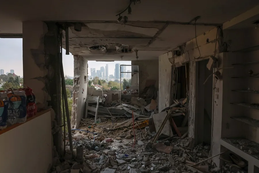 Escalada del conflicto: Irán lleva a cabo ataques coordinados contra bases de EE.UU. y ciudades Israelíes