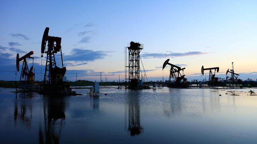 El precio del petróleo aumenta a 100,11 Dólares por temor a un conflicto prolongado en Irán