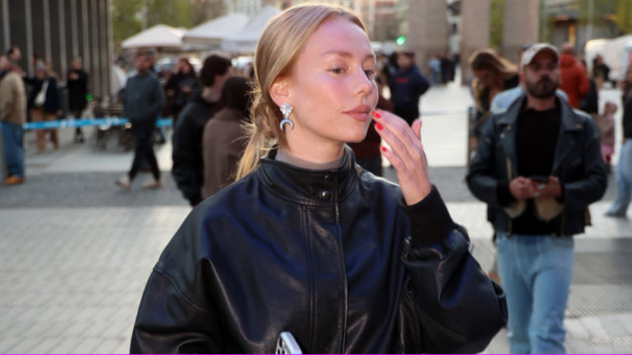 Ester Expósito brilla en concierto de Rosalía y confirma su felicidad con Mbappé
